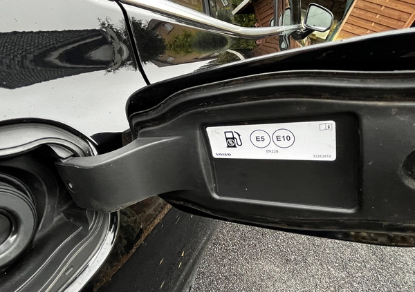 Volvo S60 cena 144500 przebieg: 56700, rok produkcji 2020 z Brwinów małe 106